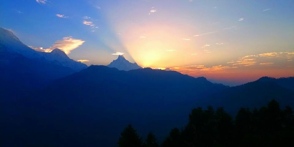 Amazing Sunrise Views from Poon hill with Fishtail and Himchuli!